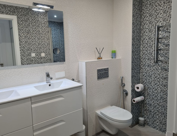 Piso en venta en calle Alhamar, 2