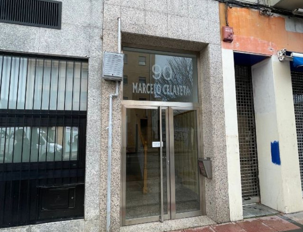 Piso en venta en avenida Marcelo Celayeta, 90