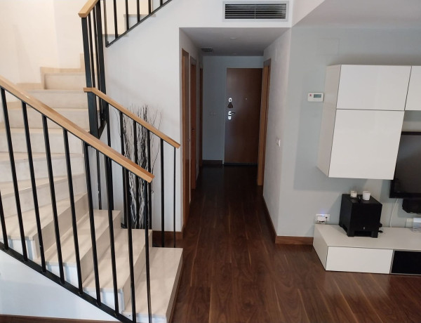 Chalet adosado en venta en calle las Sabinas, 7