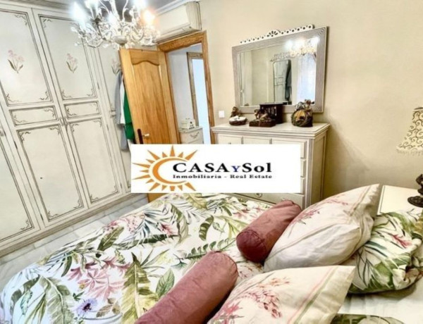 Chalet adosado en venta en calle San Alberto