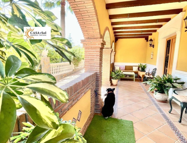 Casa o chalet independiente en venta en calle Valdepeñas