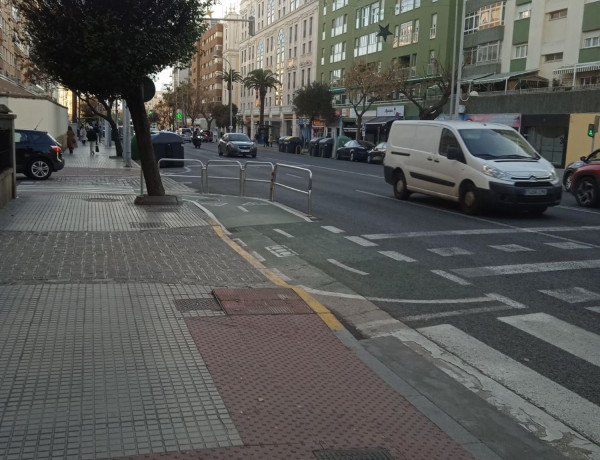 Garaje en venta en avenida Andalucía