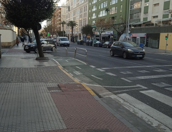 Garaje en venta en avenida Andalucía