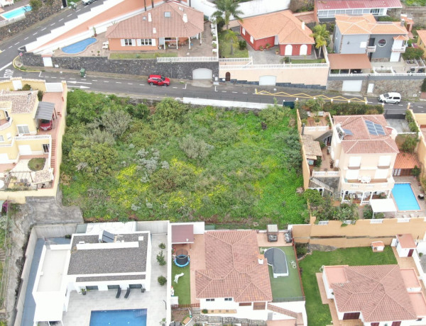 Terreno en venta en calle Sauco, 6