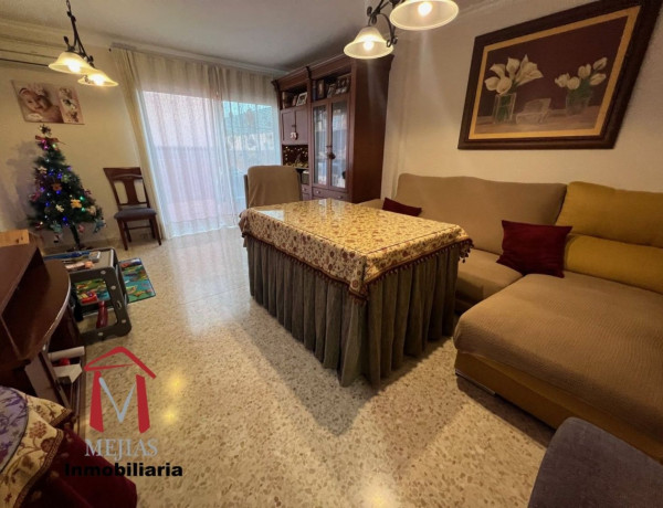 Chalet adosado en venta en Zona de la Vega