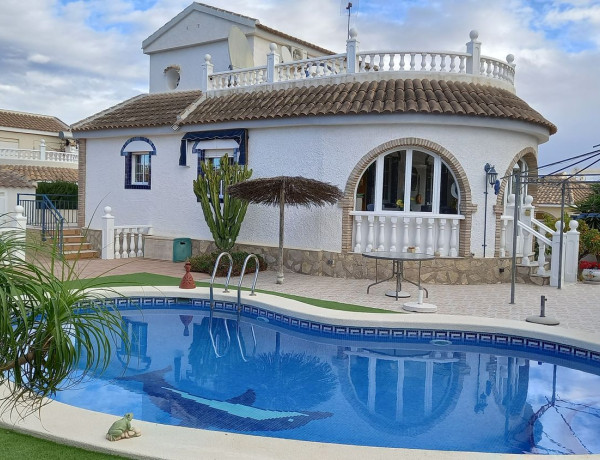 Casa o chalet independiente en venta en calle Beas del Segura, 557