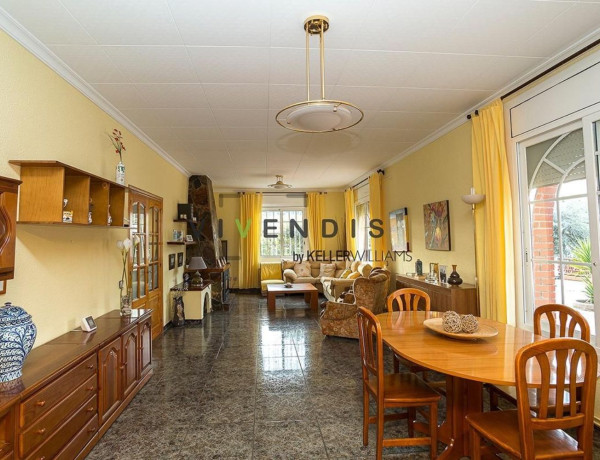 Casa o chalet independiente en venta en calle Tibidabo