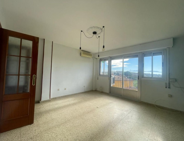 Piso en venta en calle Núcleo Residencial la Paz