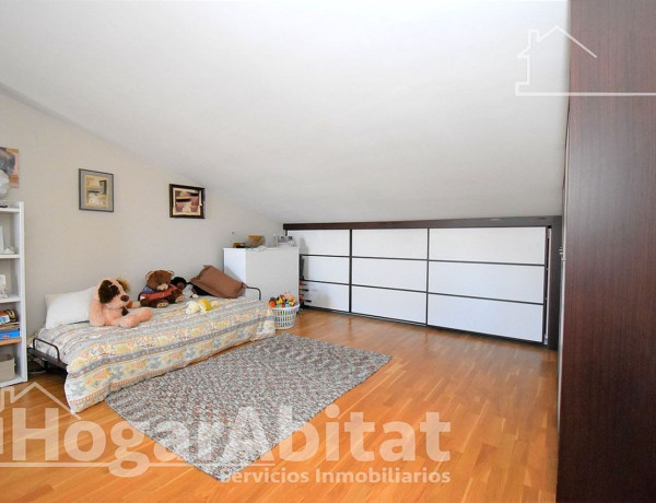 Chalet adosado en venta en Centro