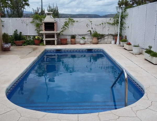 Chalet adosado en venta en Villanueva de la Cañada