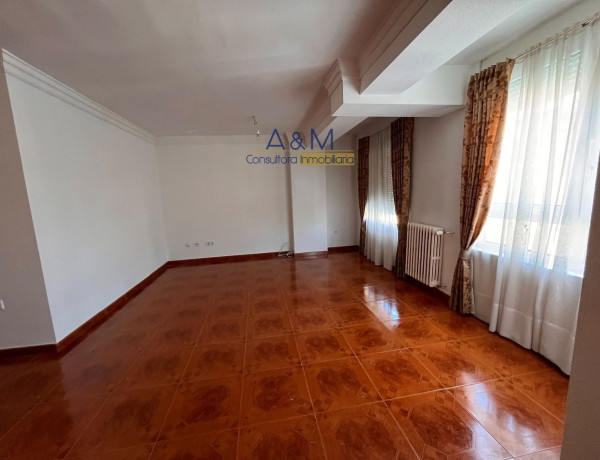 Piso en venta en Calle Italia