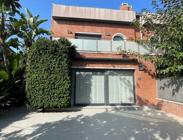 Chalet adosado en venta en Zona Alta