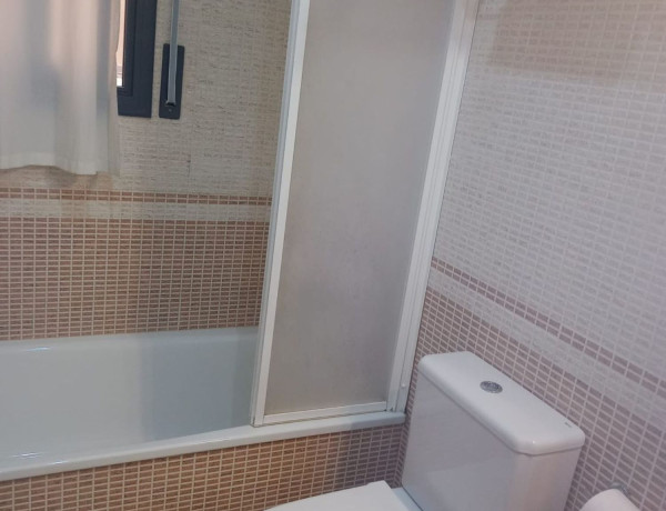 Piso en venta en calle Ventura Gassol, 2