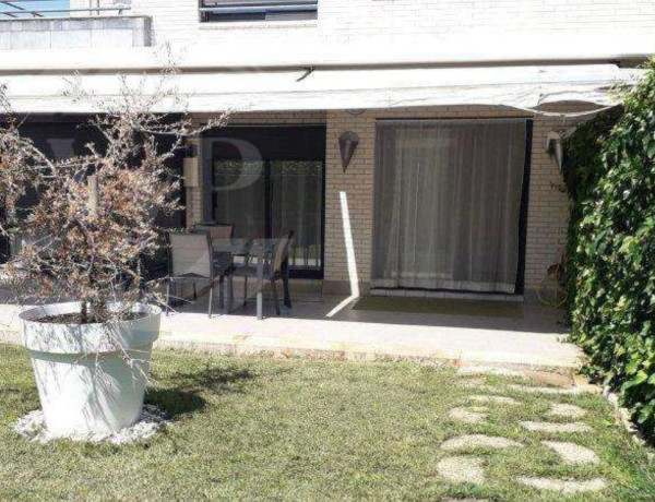 Chalet adosado en venta en calle J. Sebastián Bach