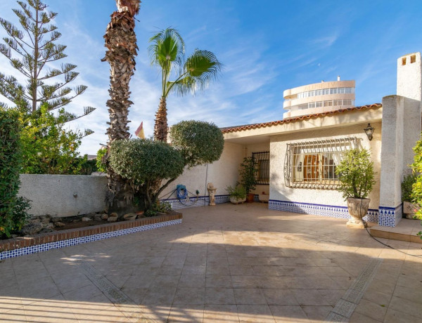 Chalet adosado en venta en Playa del Galán