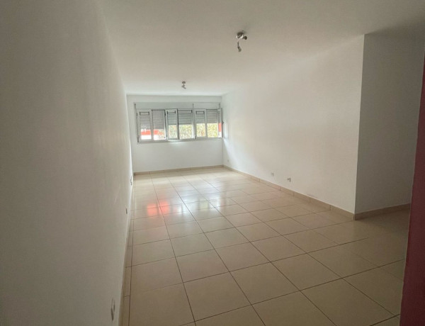 Piso en venta en calle Actriz Patricia Medina, 45