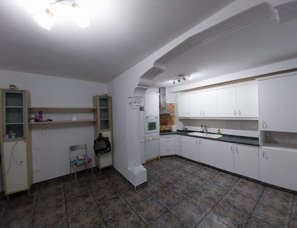 Piso en venta en Cura Gordillo, 34