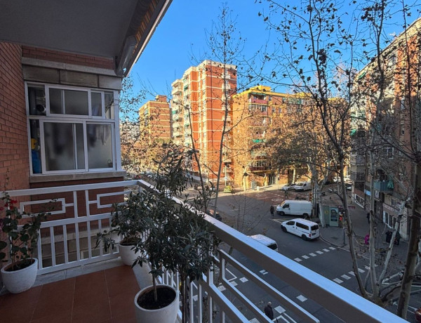 Piso en venta en Sant Martí de Provençals