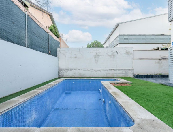 Chalet adosado en venta en calle del Caramillar