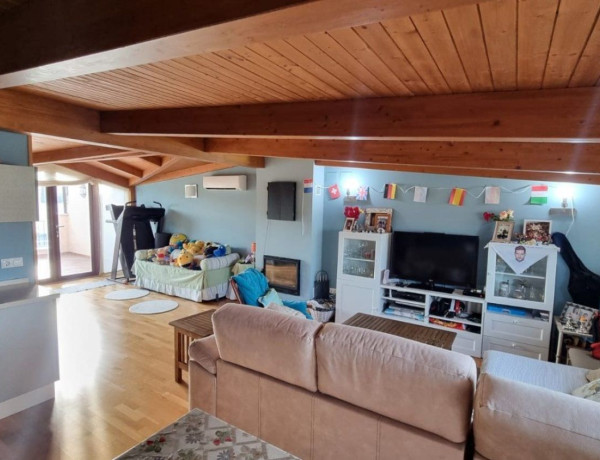 Chalet adosado en venta en Naranjo - Mirabueno