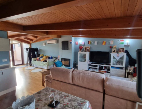 Chalet adosado en venta en Naranjo - Mirabueno