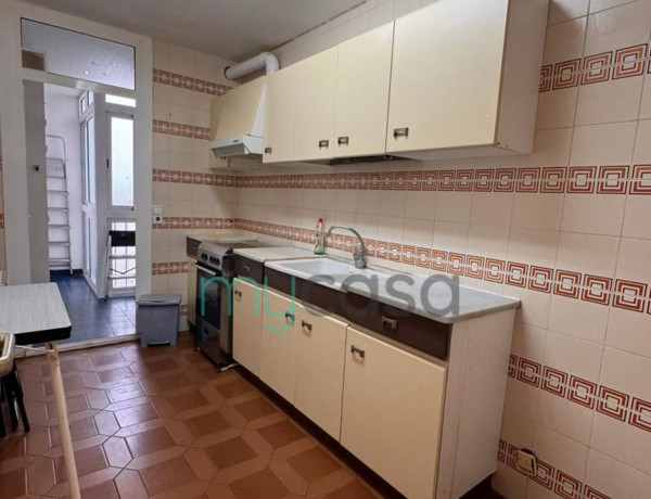 Piso en venta en elisenda de montcada