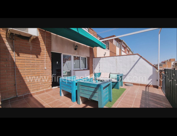 Dúplex en venta en calle Narcis Monturiol