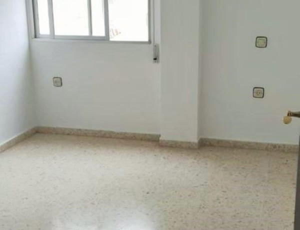 Piso en venta en calle Pintor Barjola