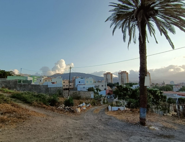 Terreno en venta en calle Santa Cruz de Califoria, 28