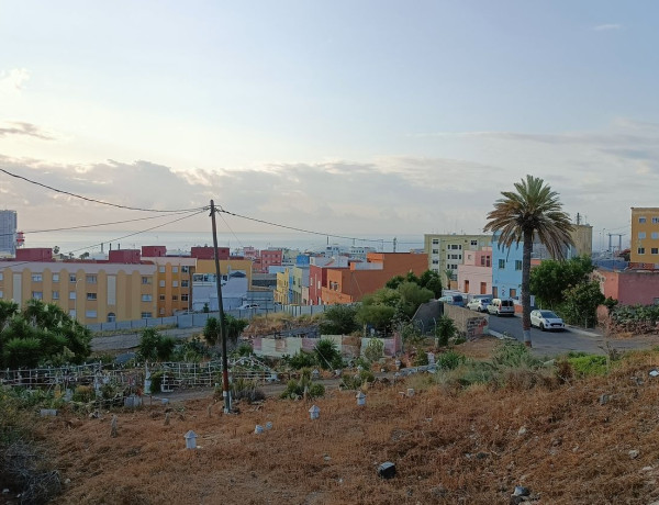 Terreno en venta en calle Santa Cruz de Califoria, 28