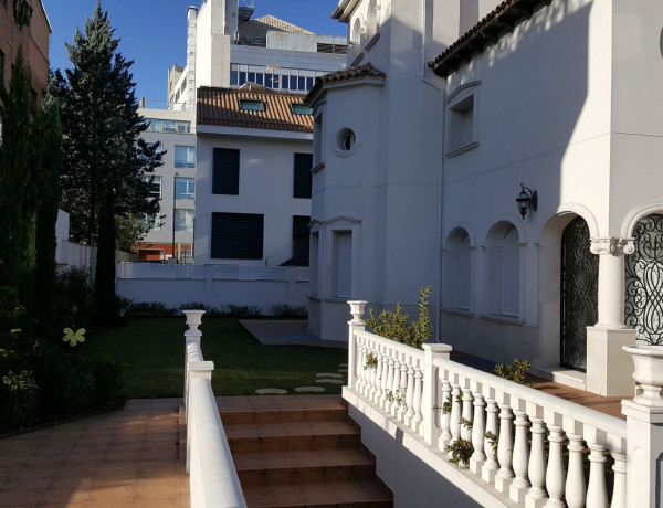 Casa o chalet independiente en venta en avenida de Alfonso XIII, 17