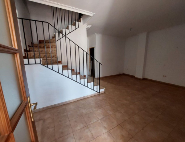 Chalet adosado en venta en calle Greco