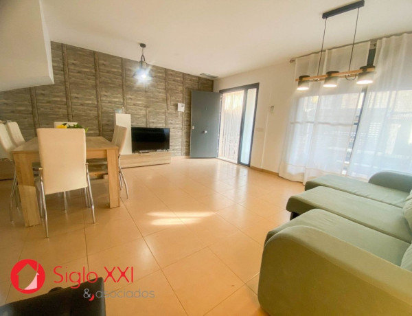 Chalet adosado en venta en Playa de Almazora-Ben Afeli