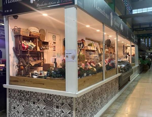 Local en venta en plaza del Baró de Cortés, 30