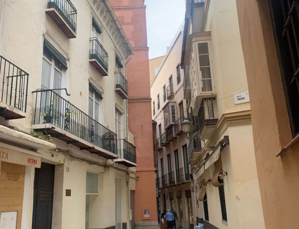 Edificio residencial en venta en calle Larios