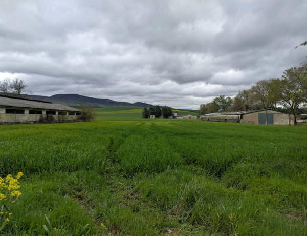 Terreno en venta en calle Santa María