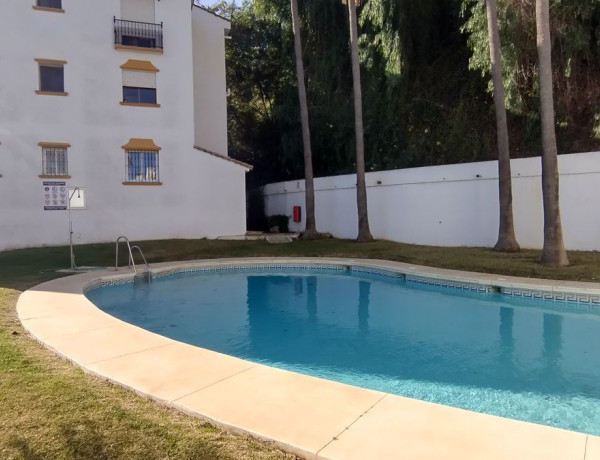 Chalet adosado en venta en calle Acuario s/n