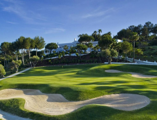 Piso en venta en Estepona Golf