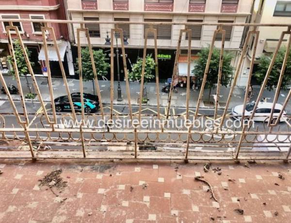 Piso en venta en avenida Del Oeste, 32