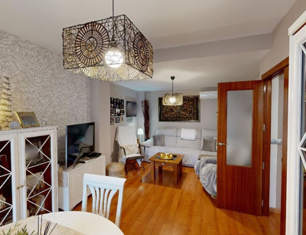 Chalet adosado en venta en calle Doctor José Montilla Bono