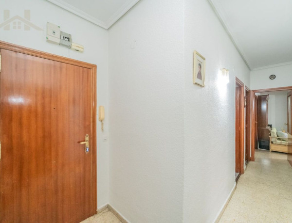 Piso en venta en Banderas de Castilla