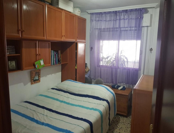 Piso en venta en avenida Adolfo Díaz Ambrona