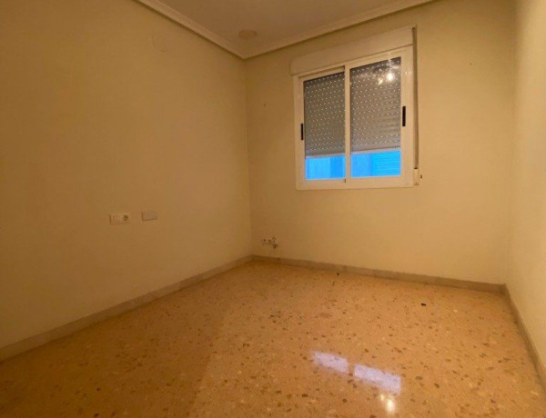 Piso en venta en calle Guillem Santacilia