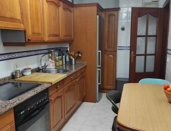 Piso en venta en Juan Uria Riu, 2