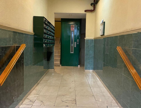 Piso en venta en Puerta del Ángel