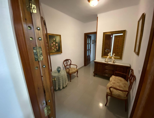 Piso en venta en calle Hermanos Pinzón, 68