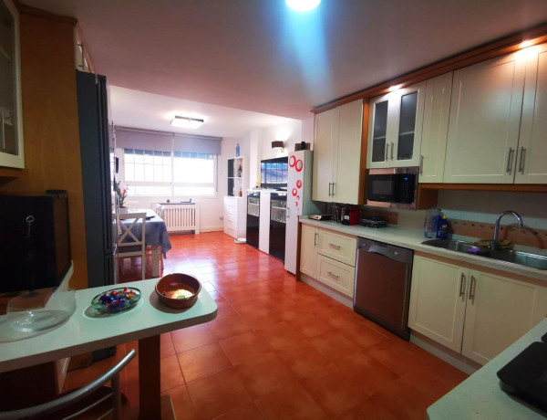 Chalet adosado en venta en Alcolea