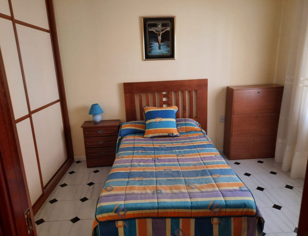 Casa de pueblo en venta en calle Luis Dorado, 128