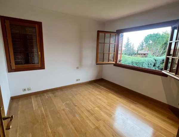 Casa o chalet independiente en venta en calle Abedul, 5