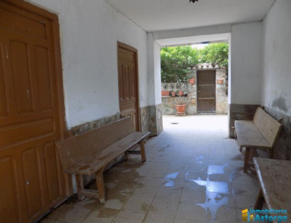 Casa de pueblo en venta en calle Carretera